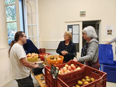 Distribution des paniers à la Salle des Associations de Gaillac