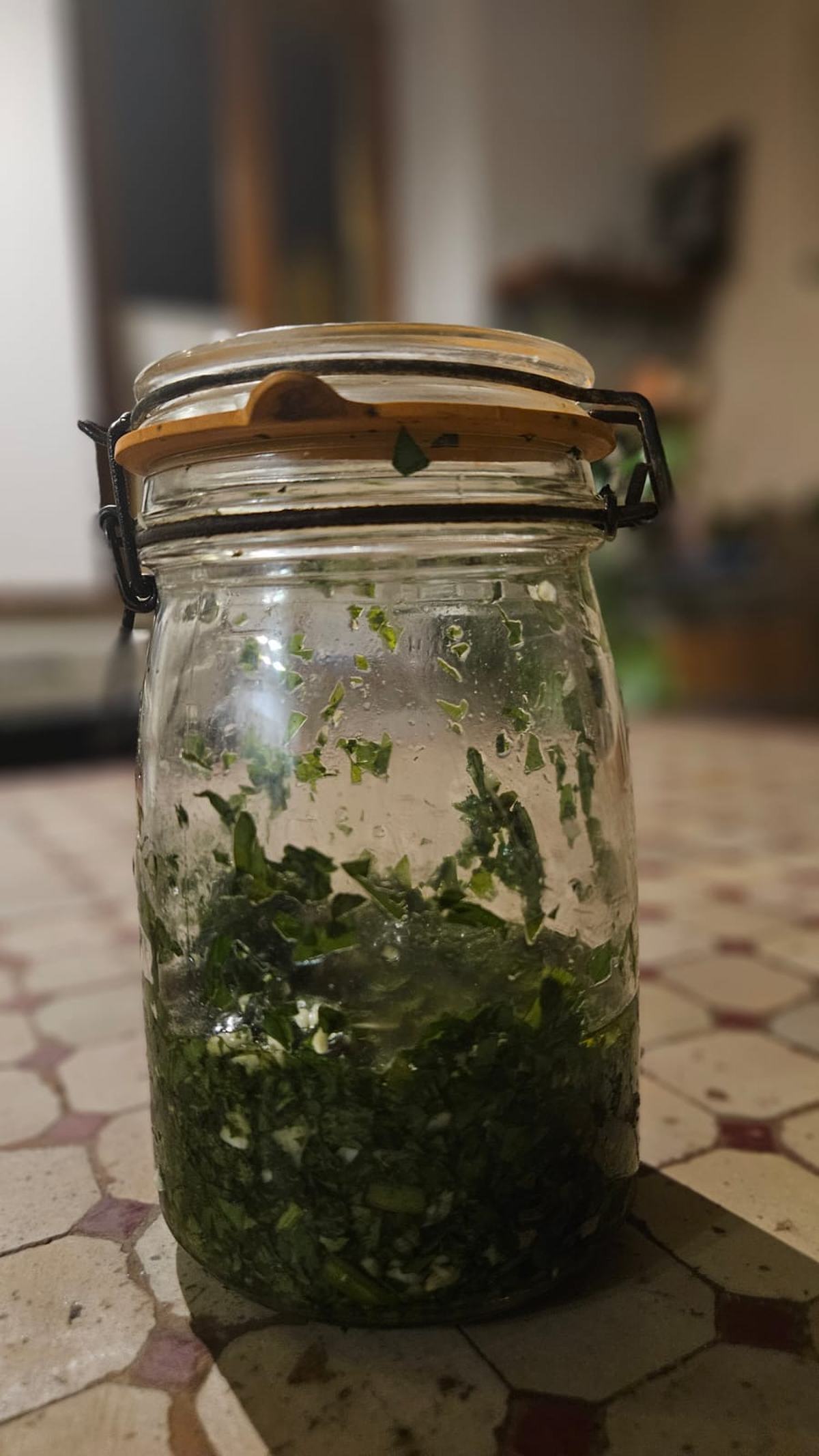 Pesto de fanes de céleri, la recette de Dominique